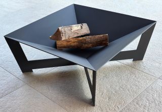 Novinka v našem e-shopu! Stylové zahradní ohniště, které promění každé posezení na nezapomenutelný zážitek. Ideální na...